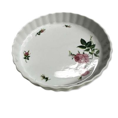 Sale Photo Thumbnail #631: Lot of 2 Round Pie Dishes, Glass (Anchor Ovenware 9")  & Ceramic (Christineholm 9.5")