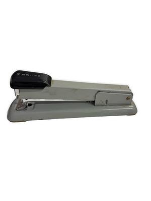 Sale Photo Thumbnail #699: Vintage Stapler #2 Swingline Gray, works