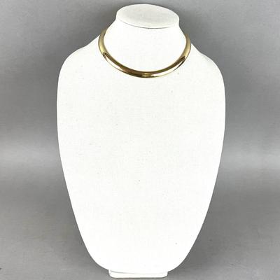 S682 14k Yellow Gold Large Omega Necklace