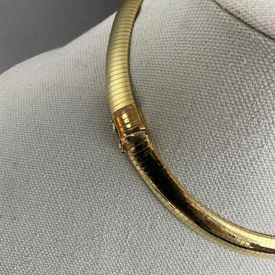 S682 14k Yellow Gold Large Omega Necklace