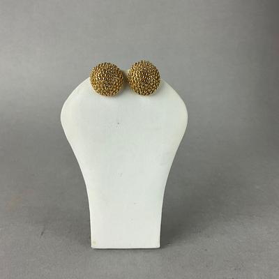 S691 18k Yellow Gold Round Hobnail Style French Clip Earrings