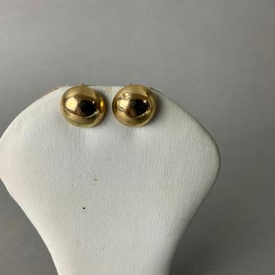 S693 14k Yellow Gold Domed Round Polished Screw Back Earrings