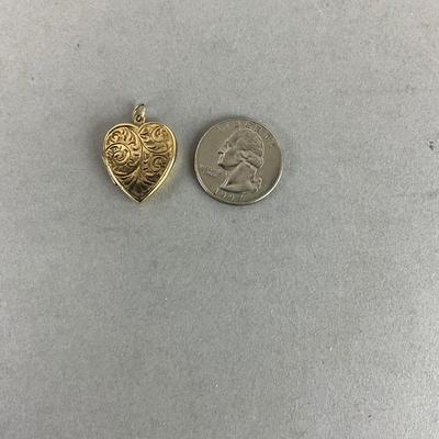 S801 10k Yellow Gold Heart Locket