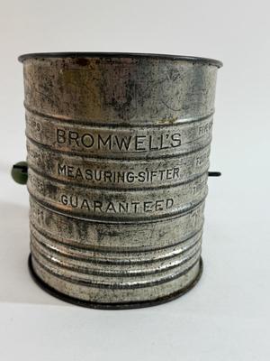 Sale Photo Thumbnail #104: All-metal construction, holds up to 5 cups. A little surface corrosion, but otherwise in good condition.