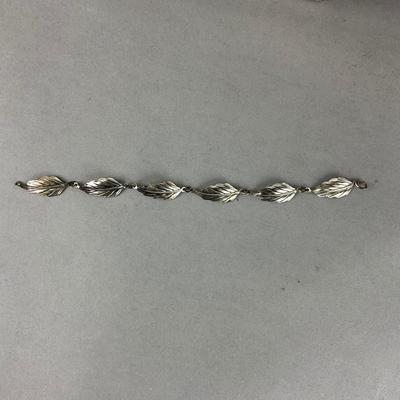 S816 Vintage Sterling Silver Leaf Bracelet and Bar Necklace