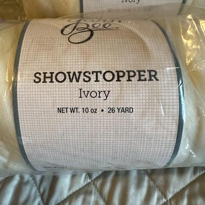 Sale Photo Thumbnail #771: Lot of Ivory Colored Thick Yarn by Showstopper as shown