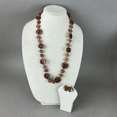 S823 Vintage Miriam Haskell Clay & Walnut Shell Necklace and Earrings