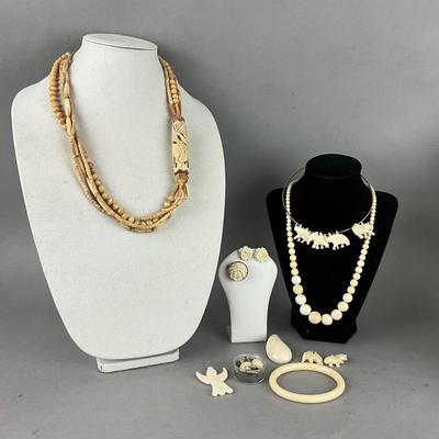 S831 Vintage Bone Jewelry Lot