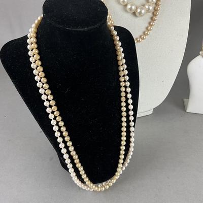 S834 Large Faux Pearl Costume Jewelry Lot