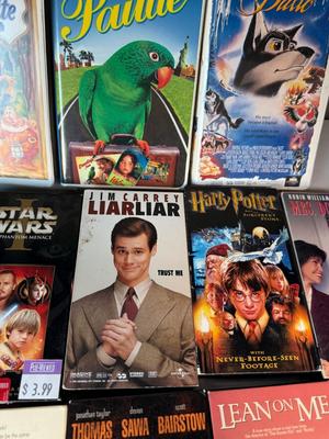 Sale Photo Thumbnail #174: 17 Titles include Monty Python, Forrest Gump, The Grinch, Snow White, Liar Liar, and many more.