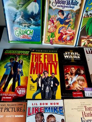 Sale Photo Thumbnail #176: 17 Titles include Monty Python, Forrest Gump, The Grinch, Snow White, Liar Liar, and many more.