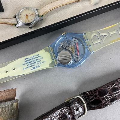 S842 Lot of Men's and Women's Vintage Wristwatches