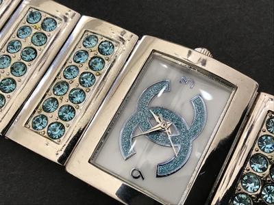 Sale Photo Thumbnail #176: Costume