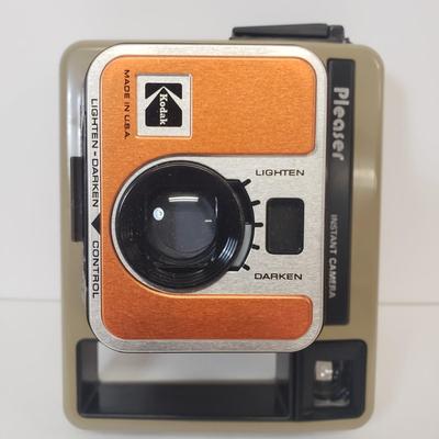 LOT 38: Vintage Kodak Pleaser Instant Camera with Manual & Box