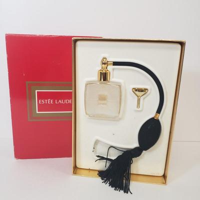 LOT 39: Estee Lauder Parfum Atomizer & Beauty Set New in Box