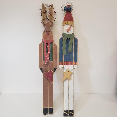 LOT 69: Rustic Holiday Decor Assortment with Martha Stewart Putz Style Houses