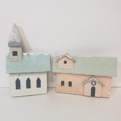 LOT 69: Rustic Holiday Decor Assortment with Martha Stewart Putz Style Houses