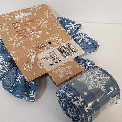 LOT 71: Temptations & Corning Ware Casserole Dishes with Brand New Holiday Home Decor & More