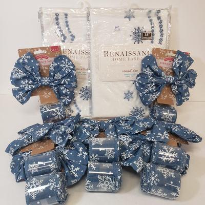 LOT 71: Temptations & Corning Ware Casserole Dishes with Brand New Holiday Home Decor & More