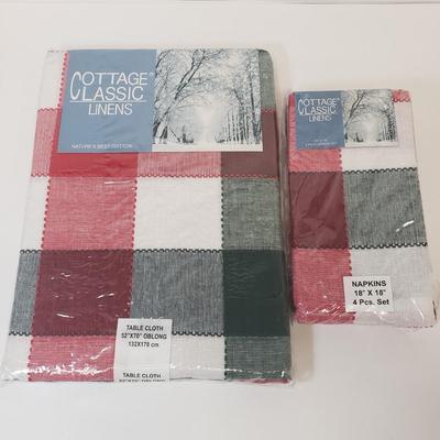 LOT 72: Christmas Stockings & Holiday Tableware Decor