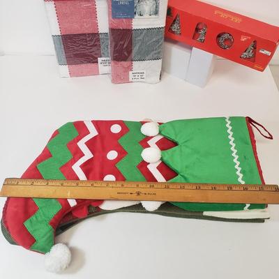 LOT 72: Christmas Stockings & Holiday Tableware Decor