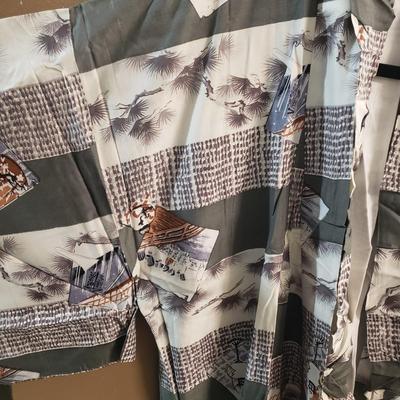 LOT 78: Japanese Kimonos/Robes & Clothing