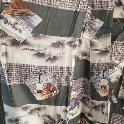 LOT 78: Japanese Kimonos/Robes & Clothing