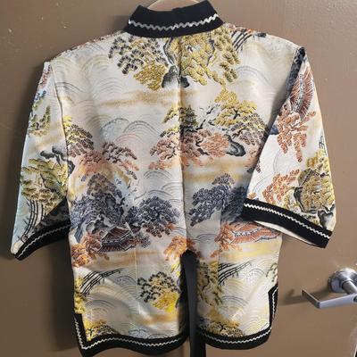 LOT 78: Japanese Kimonos/Robes & Clothing