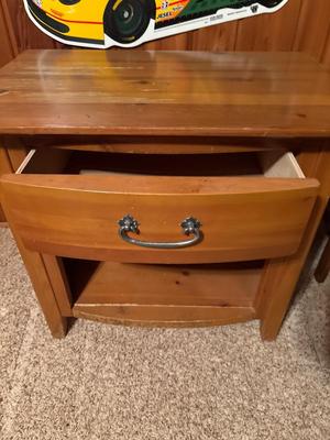 Sale Photo Thumbnail #213: See pics. 29.5 x 19.5 x 28. Located upstairs