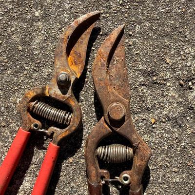 Hand Gardening Tools, Watering Cans & More (G-JS)