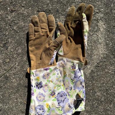 Hand Gardening Tools, Watering Cans & More (G-JS)