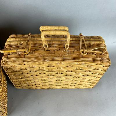M905 Set Of Three Lidded Wicker Baskets