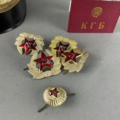 L850 Vintage Russian Hat and Pin Badge, Belt Set