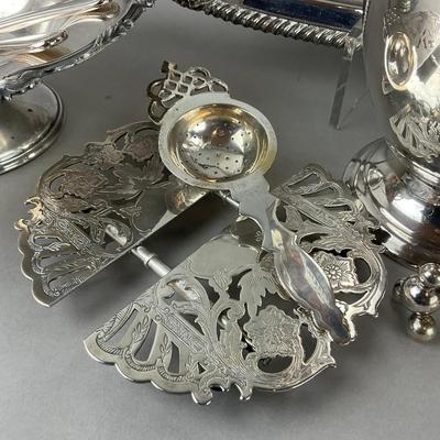 A913 Large Lot Of Silverplate
