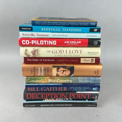 M922 Autograpged Hardcover Book Lot
