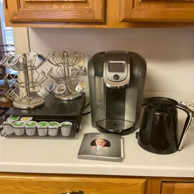 K925 Large Lot Of Keurig COffee Maker & Accessories