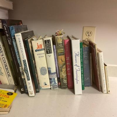 K926 Large Assortment Of Kitchen Cooking Books