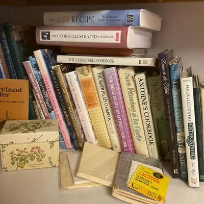 K926 Large Assortment Of Kitchen Cooking Books