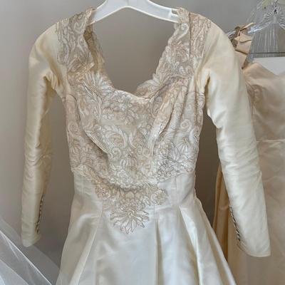 M861 Vintage 1960's Wedding Dress with Veil