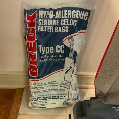 D934 Oreck Celoc Hypo-Allergenic Filter System Vacuum Cleaner