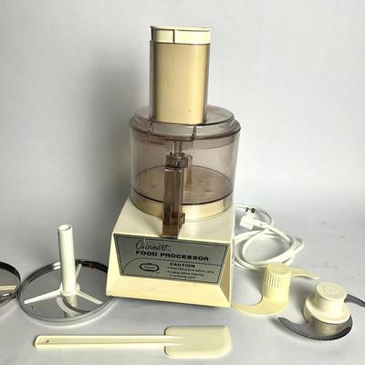 G937 Vintage 1978 Cuisinart Food Processor Model CFP-5A