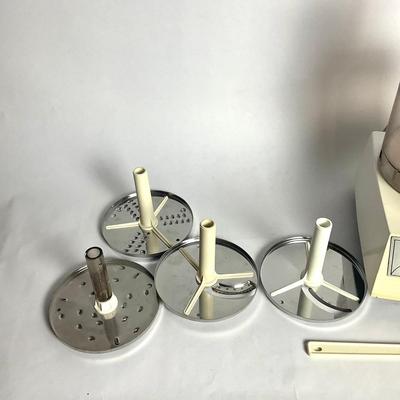 G937 Vintage 1978 Cuisinart Food Processor Model CFP-5A