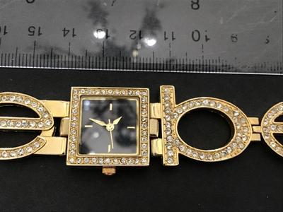 New Battery Working Fashion Watch