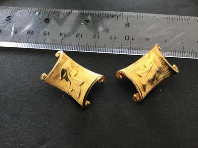 Vin clip on Earrings