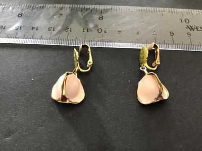 Vintage Enamel Flower Clip on Earrings