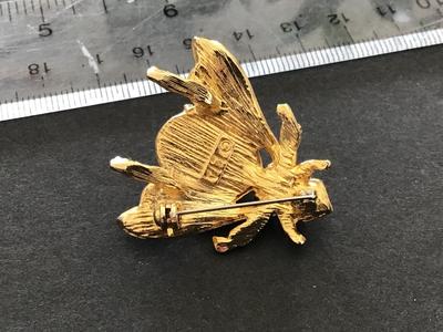 Chunky Bee Brooch pin