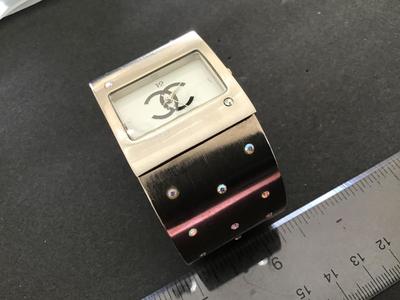 Working Gem Stone Cuff Fashion Watch