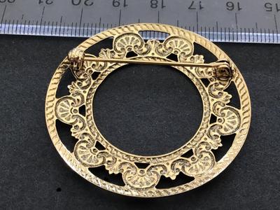 Beautiful Simple Fashion Brooch