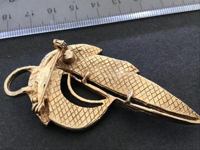 Vintage Brooch Gold Tone