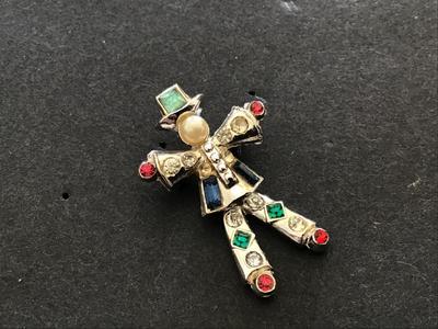 Coro Signed Articulated Vintage Brooch